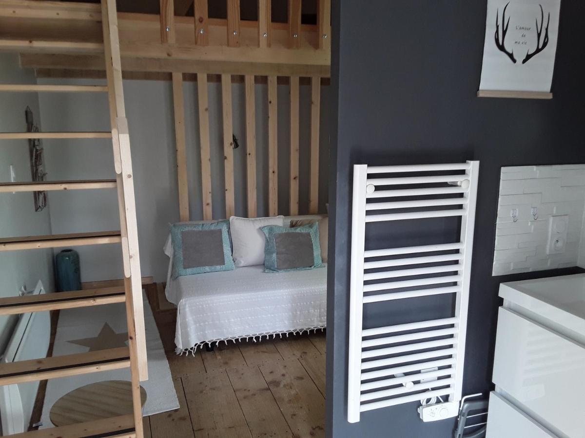 Le Petit Nid Apartamento Saint-Bonnet-pres-Orcival Exterior foto